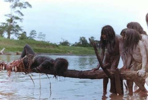Picture 9 of Strange treatment with the dead
