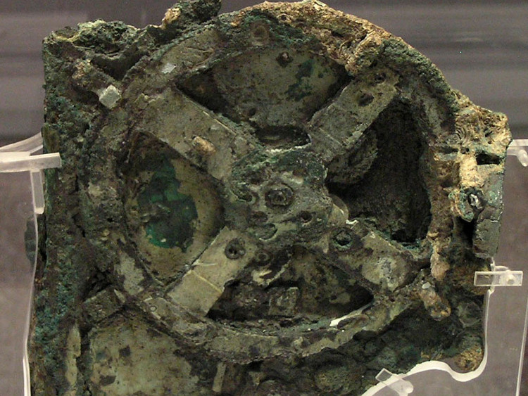 Picture 10 of Strangely, 10 mysterious scientific antiques still cannot explain