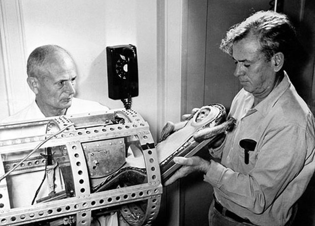 Strangely enough, the monkey flew into space, on returning, it also disturbed an American destroyer images 2