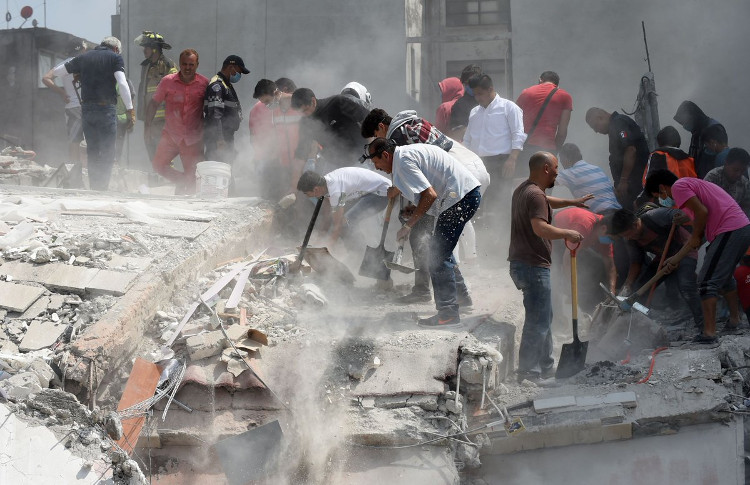 Picture 1 of Strong earthquakes in Mexico: The death toll has reached more than 100 people