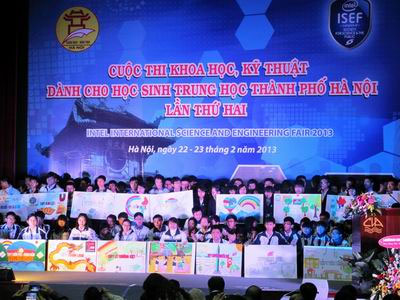 Picture 1 of Student Chu Van An won the science and technology prize