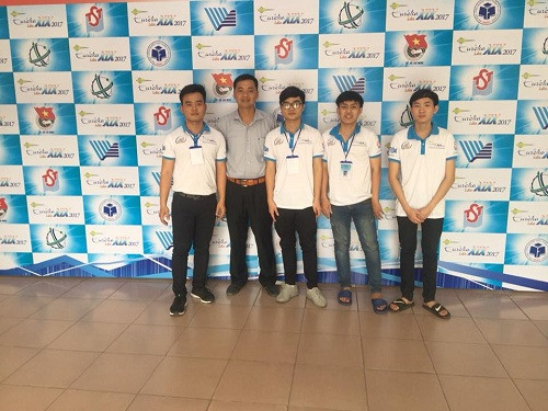 Picture 3 of Students bring smart agriculture out ... island