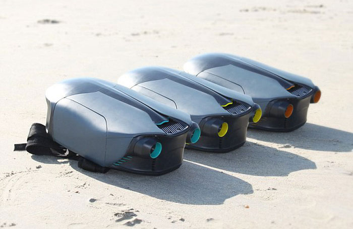 Picture 4 of Students invented underwater jet backpacks, helping swim 12km / h