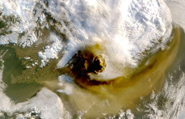 Picture 9 of Stunning images of volcanic eruptions when viewed from above