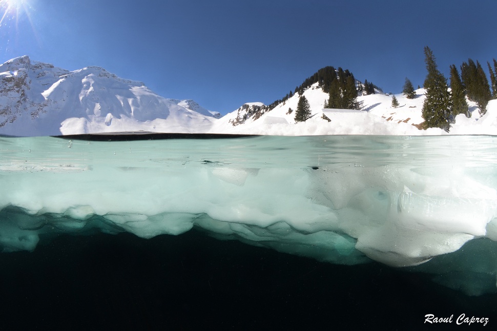 Picture 22 of Stunning images taken between the two worlds