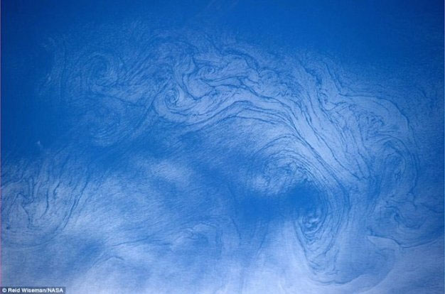 Stunning photos taken from the ISS station images 3