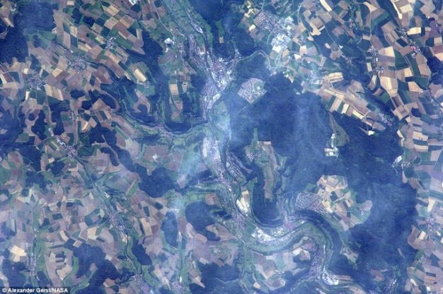 Stunning photos taken from the ISS station images 7