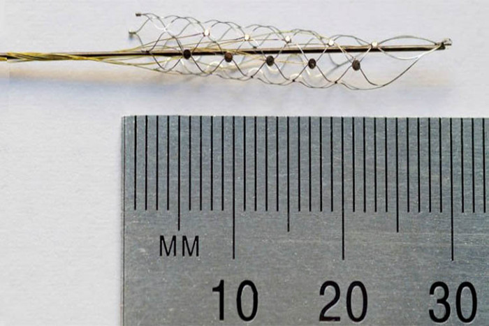 Picture 2 of Successful development of artificial spine helps people with paralysis to return to normal