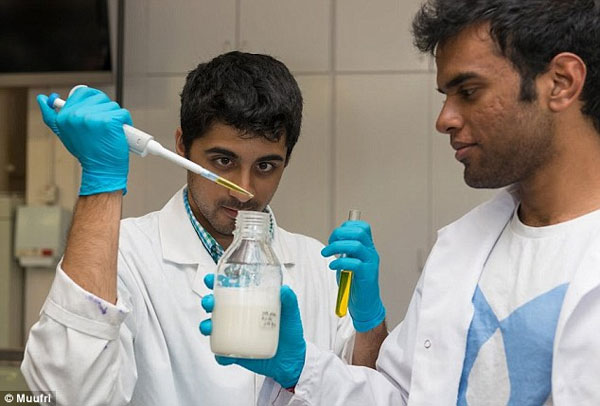 Picture 2 of Successfully produced artificial milk