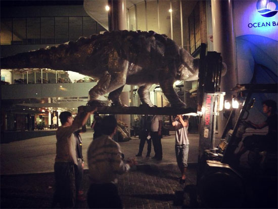 Picture 4 of Suddenly appeared a giant