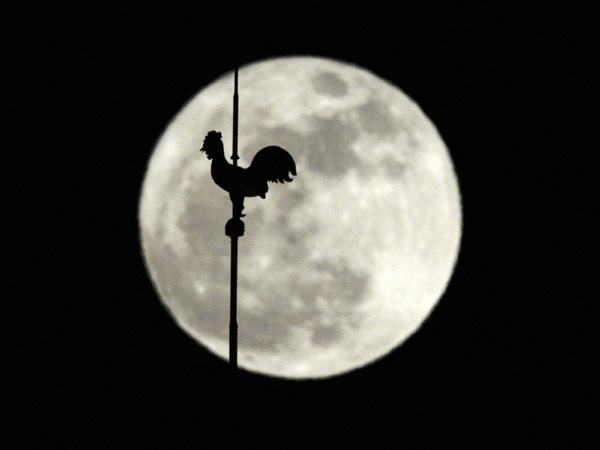 Picture 16 of 'Super moon' around the world