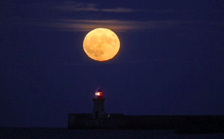 Picture 12 of Super moon images 2017 in the sky of countries