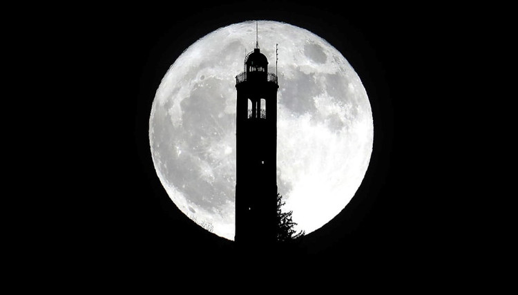 Picture 7 of Super moon images 2017 in the sky of countries