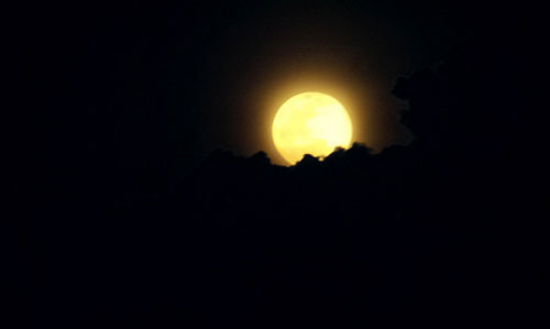 Picture 3 of Super moon in Saigon