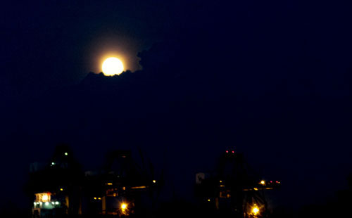 Picture 5 of Super moon in Saigon
