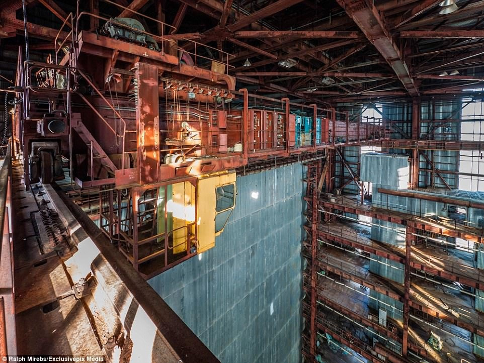 Picture 8 of Super Soviet boosters rusted in storage for 20 years