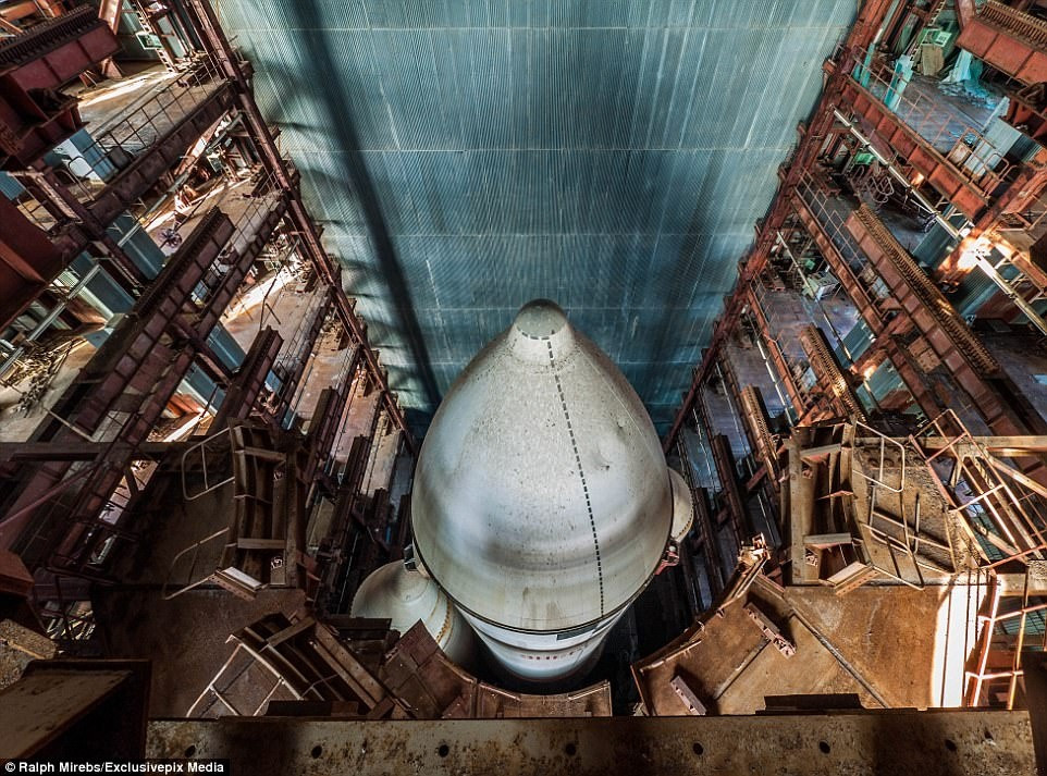 Picture 9 of Super Soviet boosters rusted in storage for 20 years