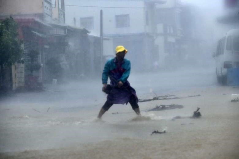 Super storm Meranti landed, Taiwan was deserted images 2