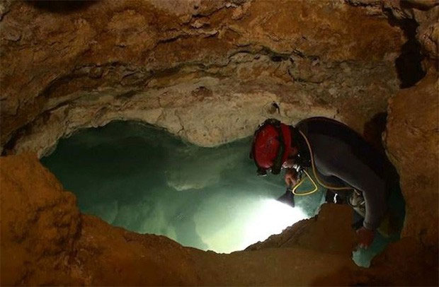 Picture 1 of Surprise with things inside the cave 5.5 million years separate from the outside world