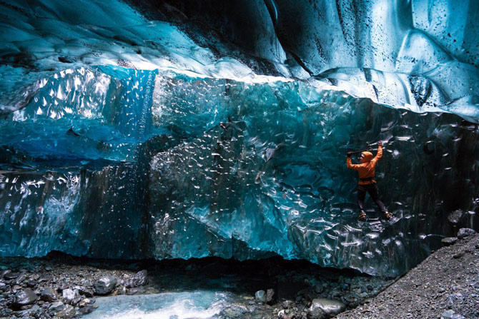 Picture 8 of Surreal world in the glacier