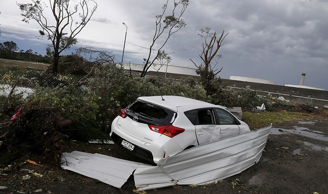 Picture 4 of Sydney is devastated after a whirlwind with a big hail of balls