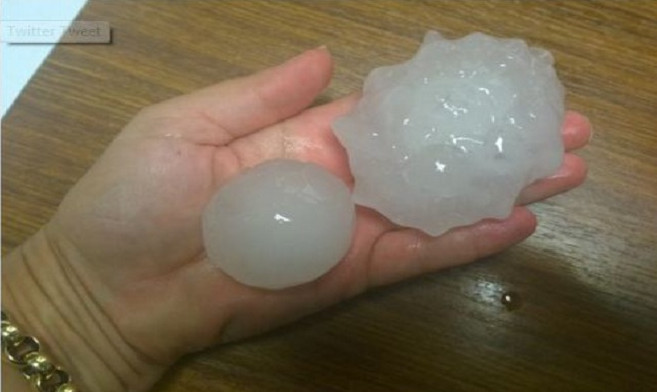 Picture 5 of Sydney is devastated after a whirlwind with a big hail of balls