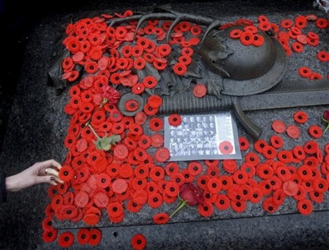 Picture 1 of Technology of identifying anonymous Canadian martyrs