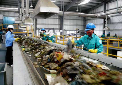 Picture 1 of Technology of solid waste treatment into PO oil and RO