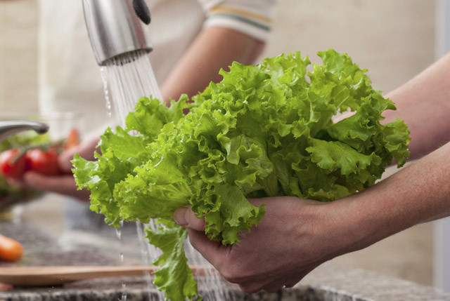 Picture 2 of Tell you 4 best ways to remove pesticides, toxic chemicals on vegetables