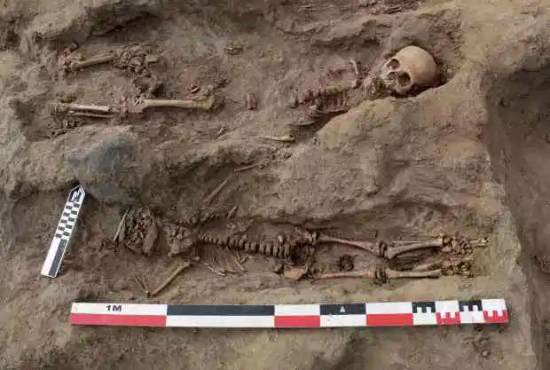 Picture 7 of Terrible mass grave of 227 sacrificed children