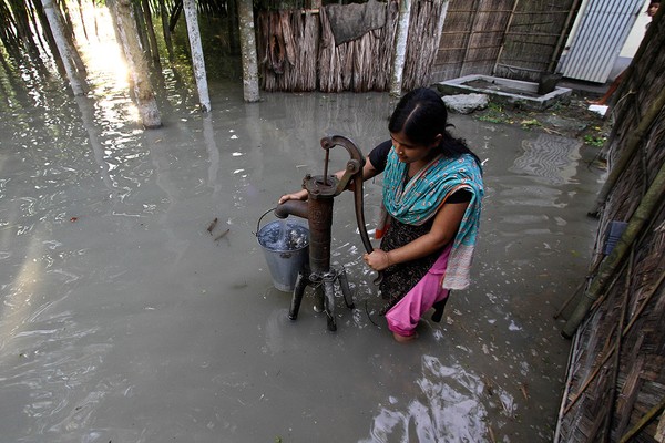 Picture 10 of Terrifying images of the situation of depleting clean water all over the world