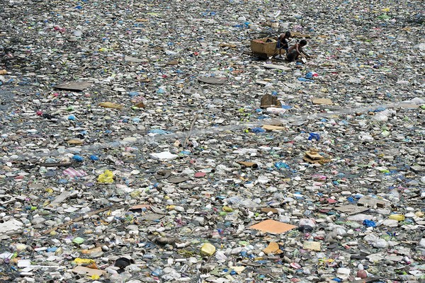 Picture 16 of Terrifying images of the situation of depleting clean water all over the world