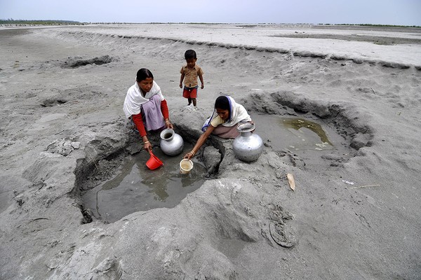 Picture 17 of Terrifying images of the situation of depleting clean water all over the world
