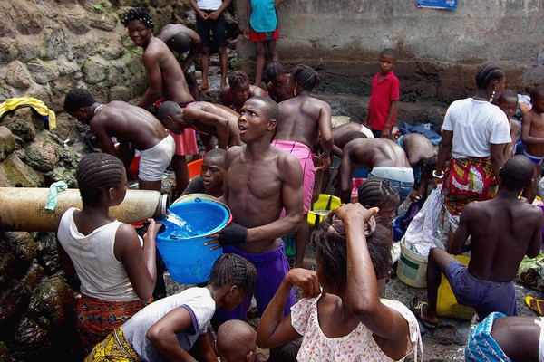 Picture 19 of Terrifying images of the situation of depleting clean water all over the world