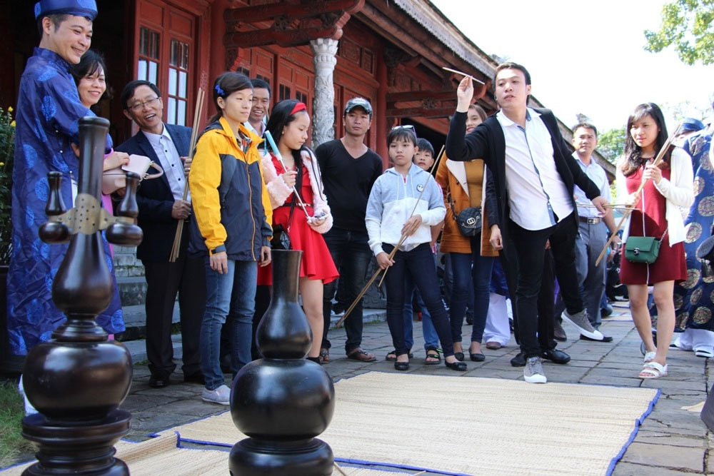 Picture 9 of Tet holiday game in the ancient Nguyen court