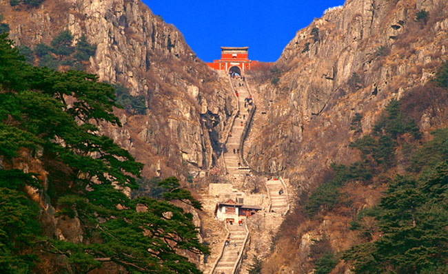Picture 9 of Thai Son Mountain - World Wonder
