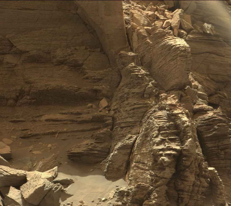 Picture 4 of Thanks to Curiosity for the great photos that were just sent from Mars