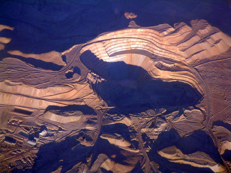 Picture 10 of The 10 weirdest big holes in the world