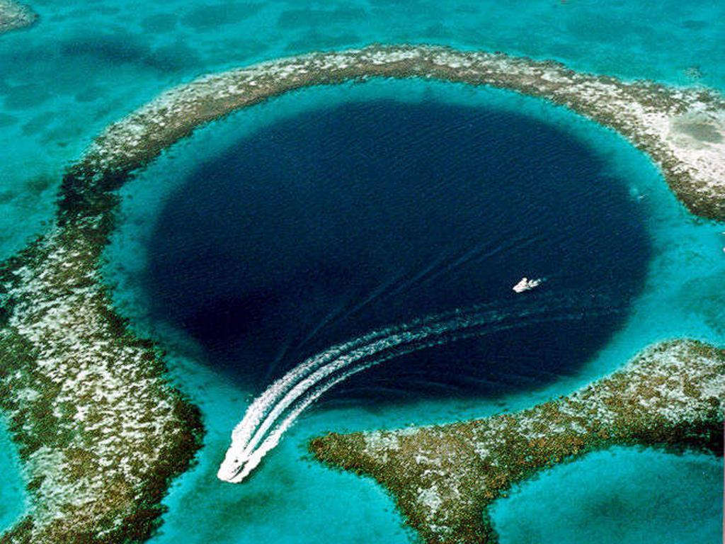 Picture 5 of The 10 weirdest big holes in the world