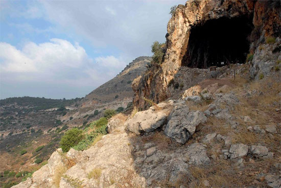 Picture 5 of The 10 weirdest burial procedures in the world