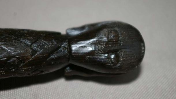 Picture 3 of The 1,000 year Viking wooden sword is still intact, not decaying: Made from expensive wood like gold!