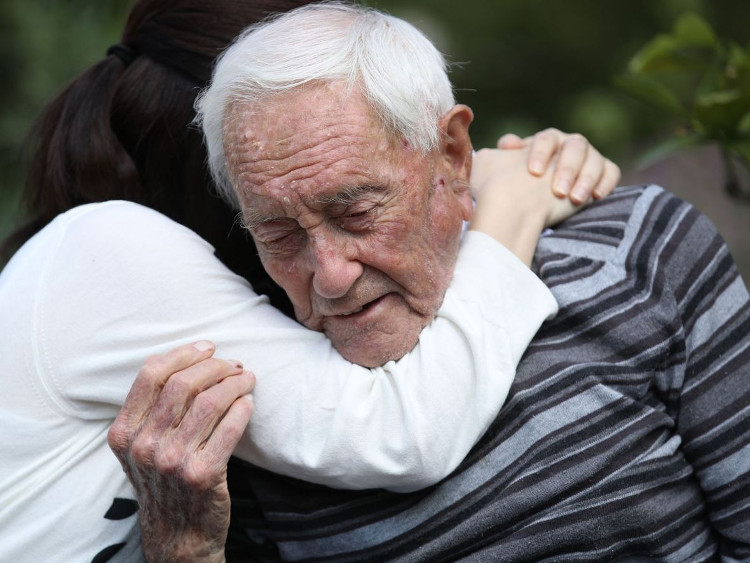 Picture 1 of The 104-year-old doctor has