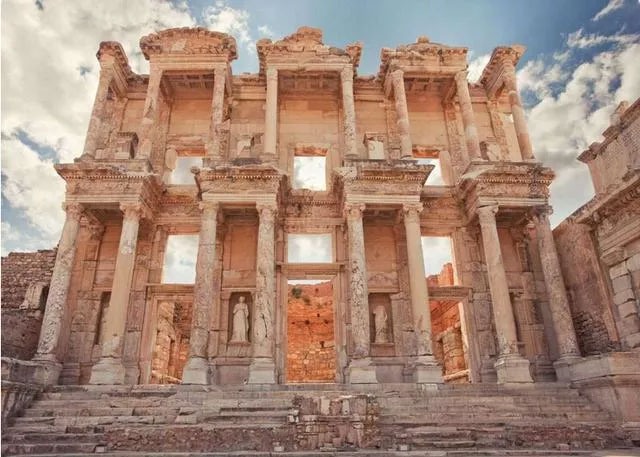 Picture 12 of The 23 most mysterious ancient world wonders that you should visit once in your life