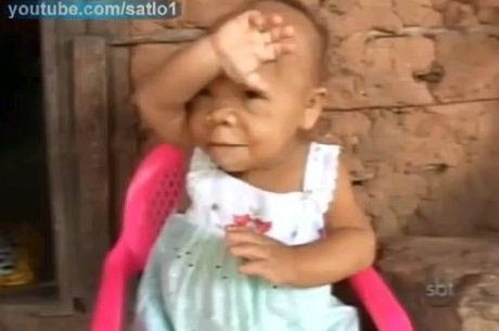 Picture 1 of The 30-year-old girl has a newborn baby