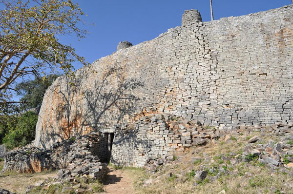 Picture 7 of The amazing mystery of the Great Zimbabwe stone kingdom