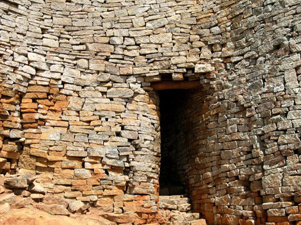Picture 8 of The amazing mystery of the Great Zimbabwe stone kingdom