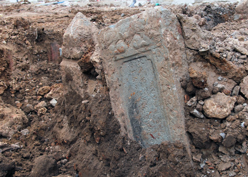 Picture 2 of The ancient tomb of Quan stood at the top of Cho Lon when it was built in Saigon