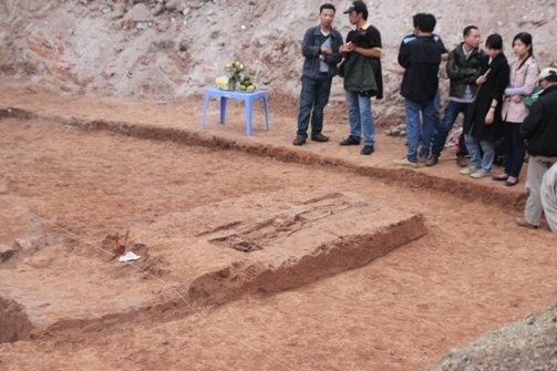 Picture 3 of The ancient tomb on Buoi Street is over 1,000 years old?