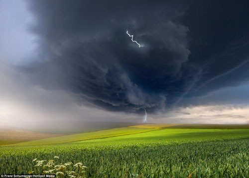 Picture 10 of The anger of Earth's mother