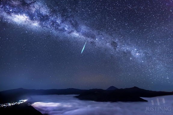 Picture 1 of The astronomer is difficult to observe the Eta Aquarids meteor shower